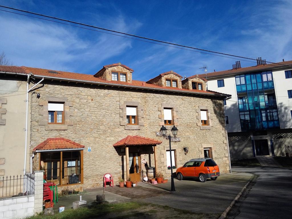 Hotel Rural La Piedra Arija Exterior foto